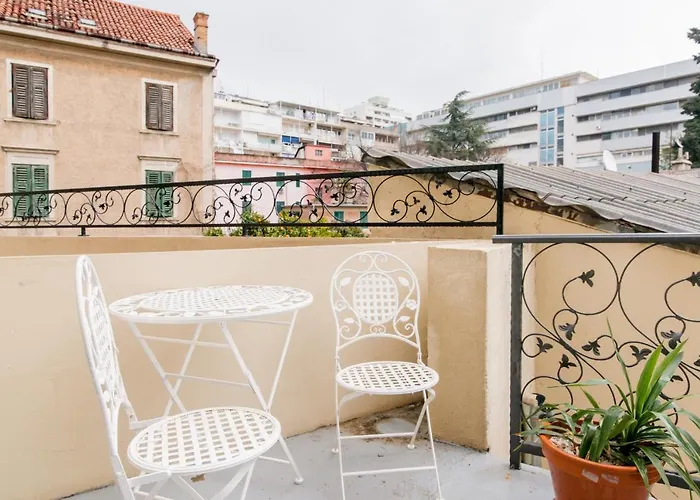 Lägenhet Spalatum Boutique With Balcony